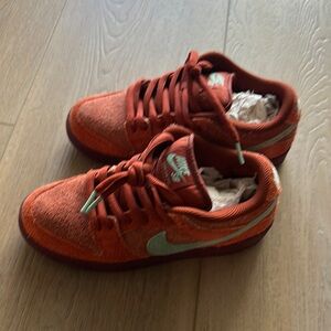 Nike Kids Orange and Mint Sneakers